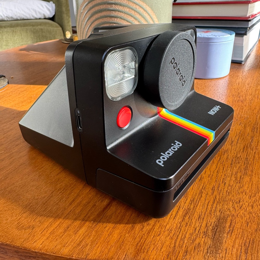 Polaroid NOW+ Instant Camera - Picture 2 of 3